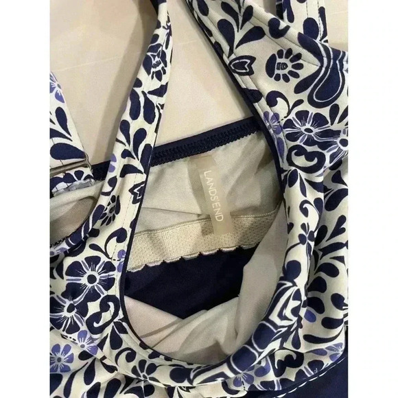 Women’s Lands End Tankini Underwire Blue Floral Swim Top Size 4 - Picture 3 of 6